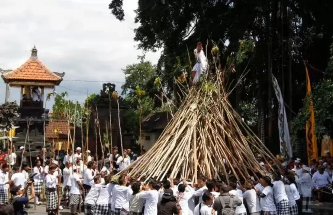 Mekotek Ritual in Munggu Village