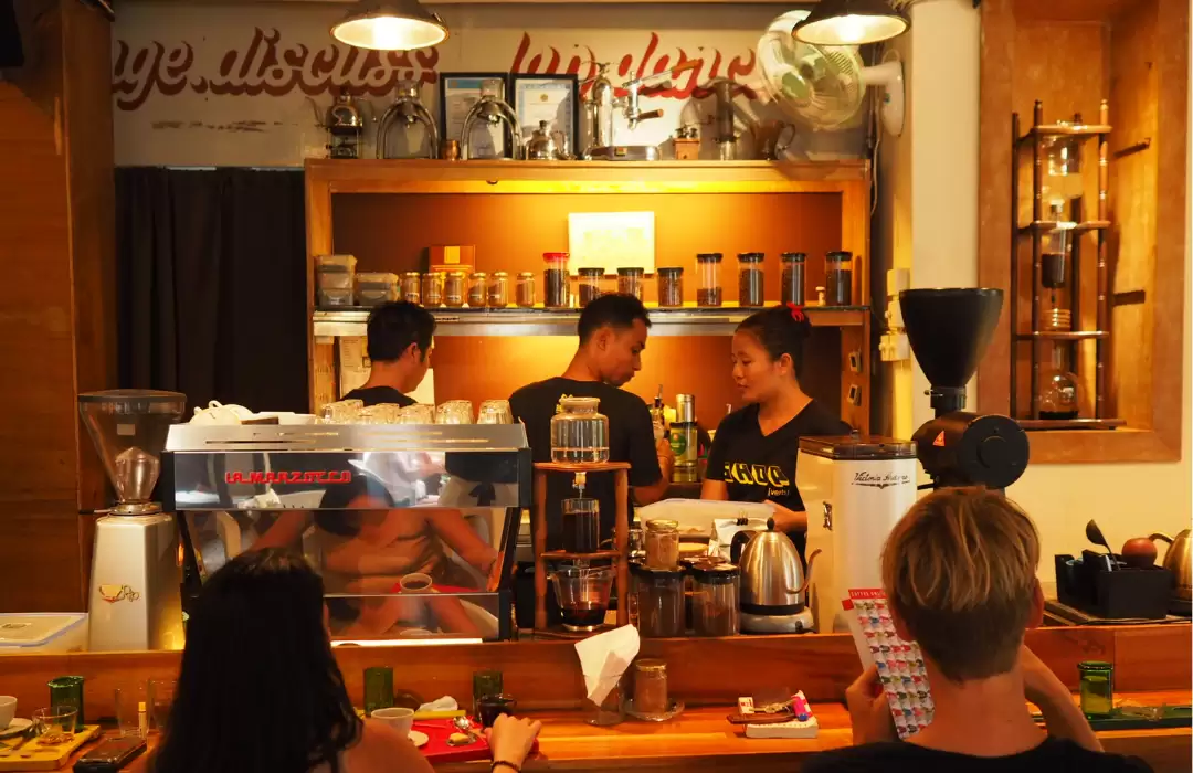 Enjoy Cozy Café Hopping and Bali’s Coffee Culture