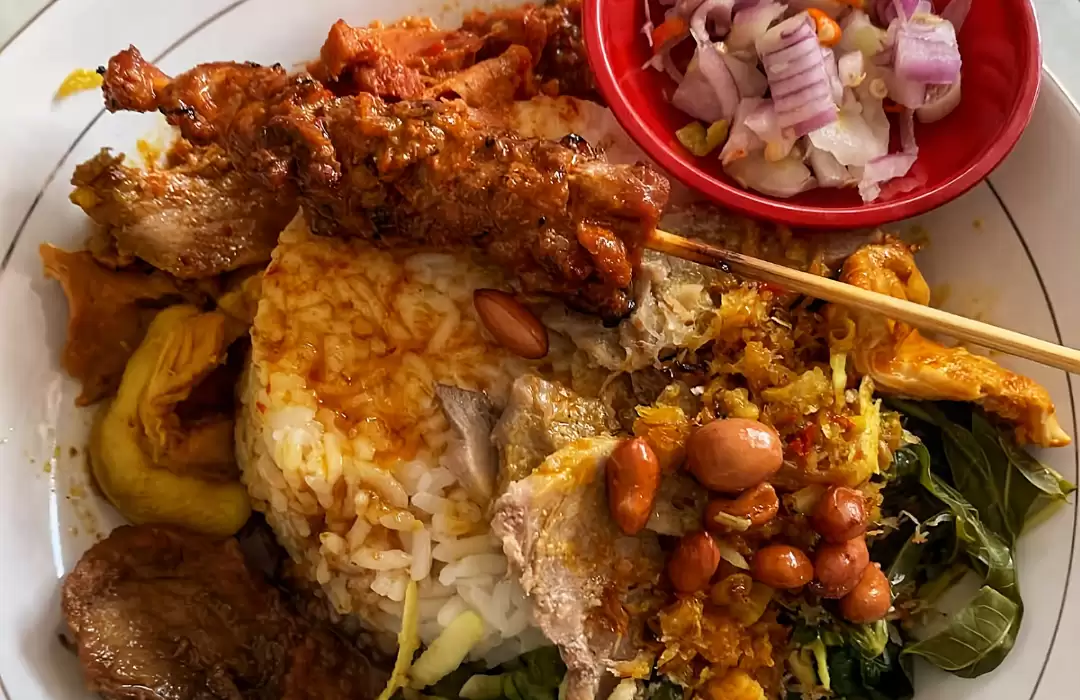 Nasi Campur Bali: A Flavorful Feast in One Plate
