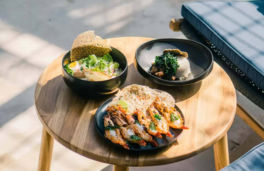A Coastal Haven for Foodies