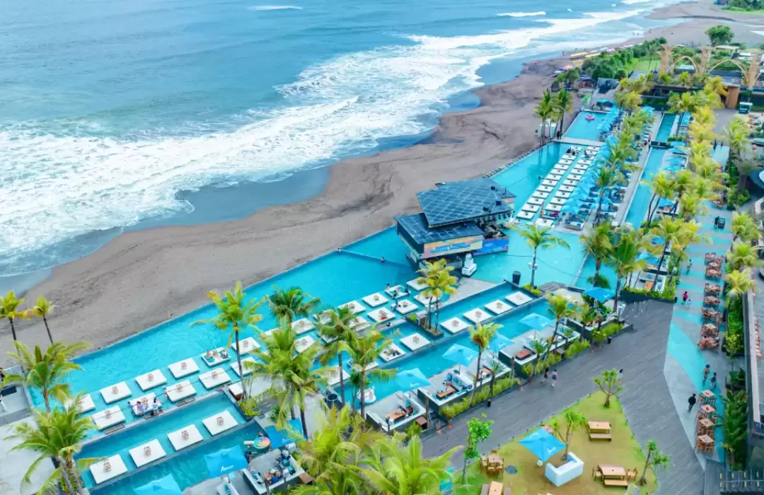 An Unmatched Beachfront Location