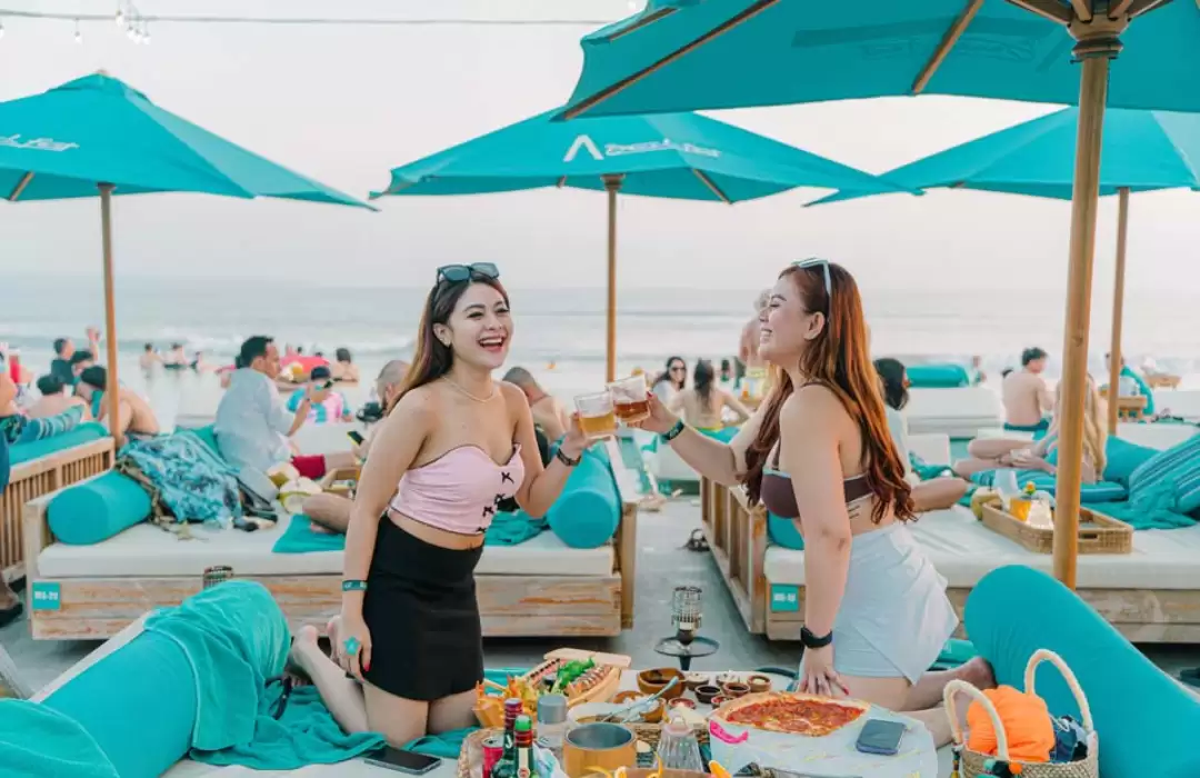 A Paradise for Party Lovers