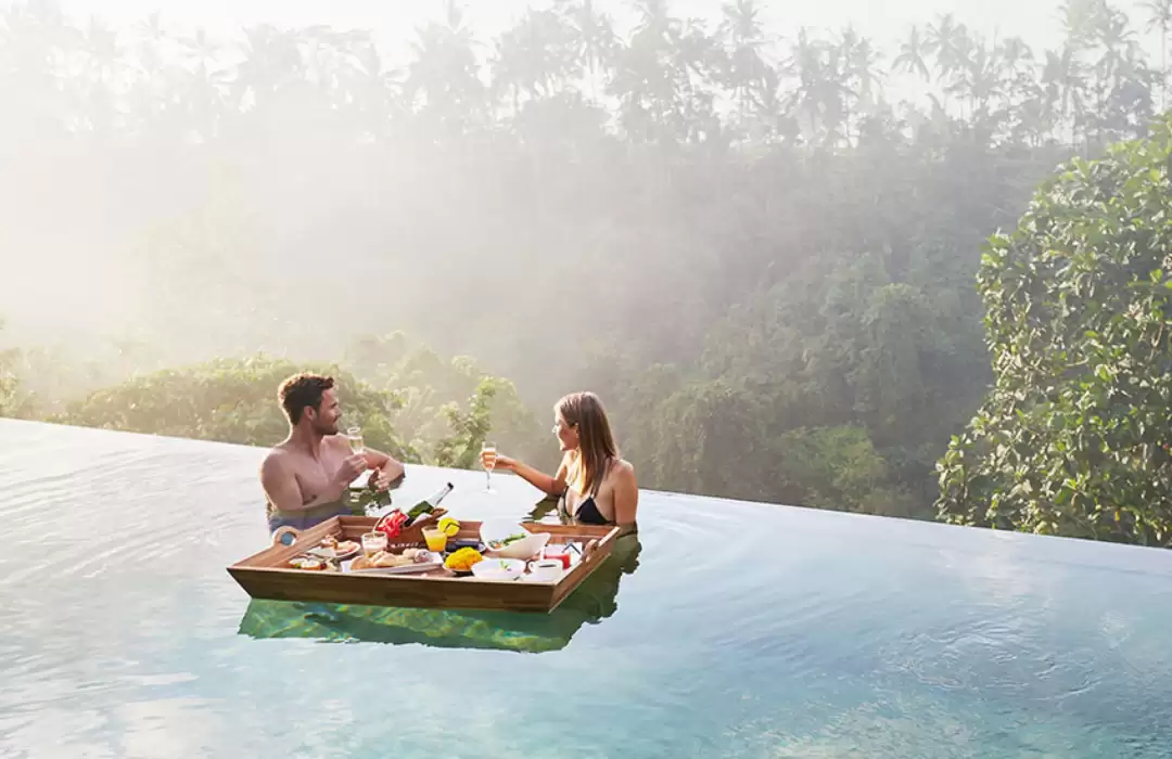 Kamandalu Ubud - Romantic Floating Breakfast for Couples