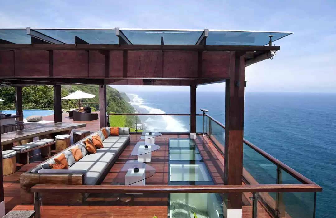 The Edge – Cliffside Elegance in Uluwatu