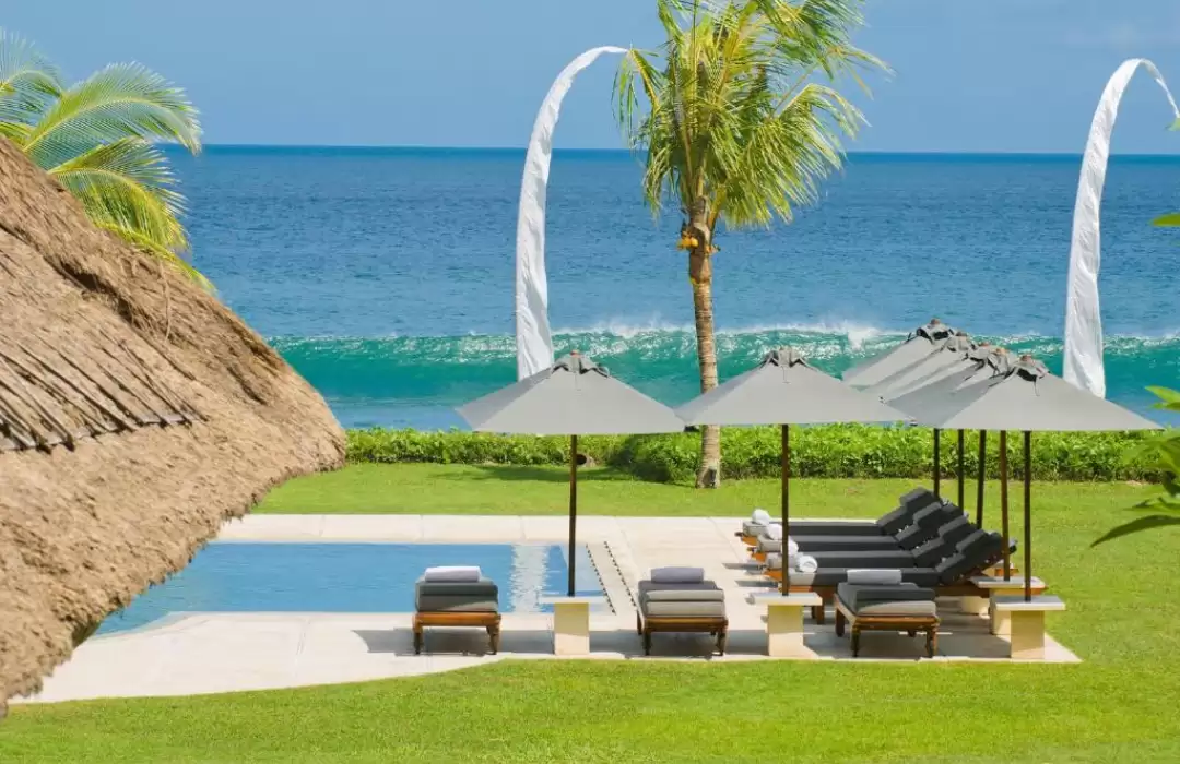 Villa Atas Ombak – A Beachfront Icon in Seminyak