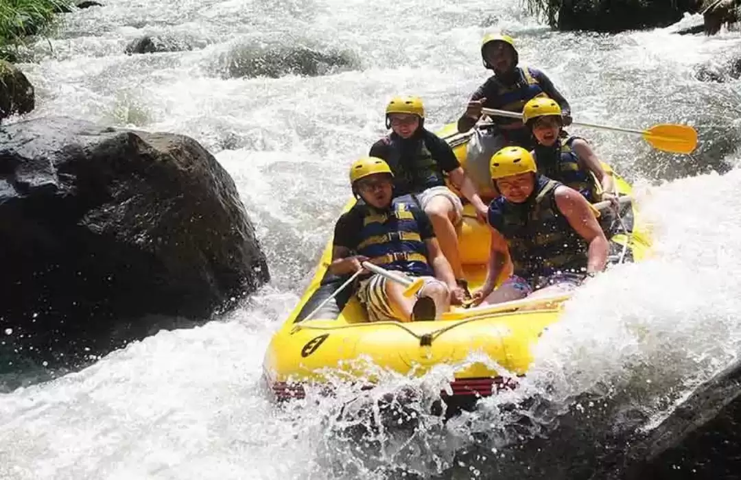 Thrilling White Water Rafting on Telaga Waja River