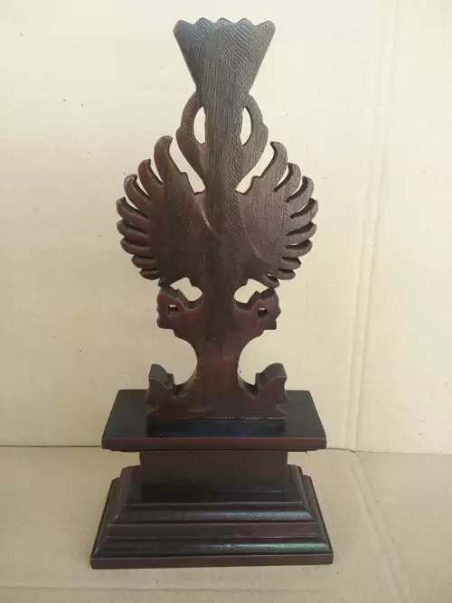 Badminton Trophy with Balinese Carving3