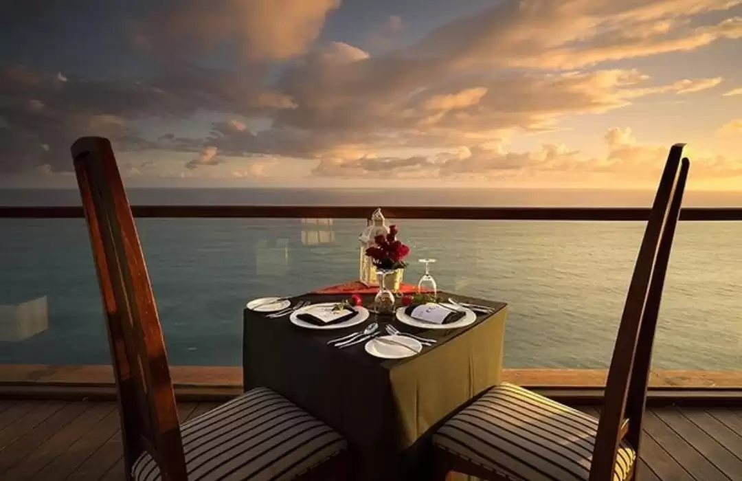 Sunset at Uluwatu & Private Cliffside Dinner