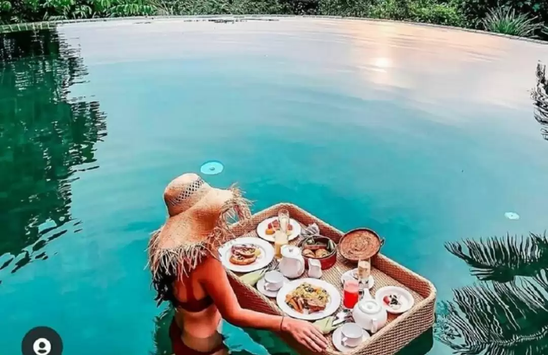 Private Floating Breakfast & Spa Day