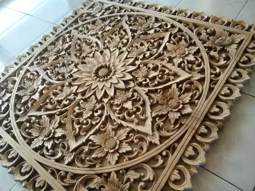 Balinese Carving1