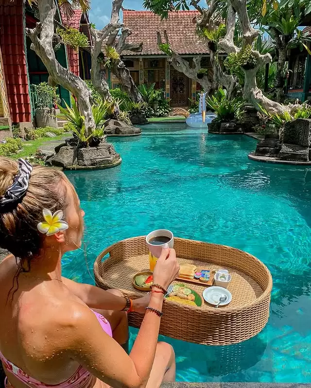 The Perfect Escape – Relax & Unwind in Villa Telagawana’s Stunning Pool