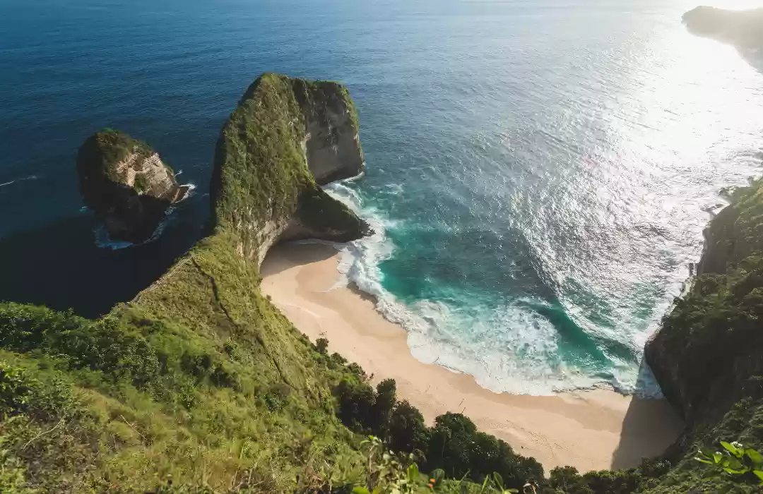  Kelingking Beach, Nusa Penida – A Sunset from Another World