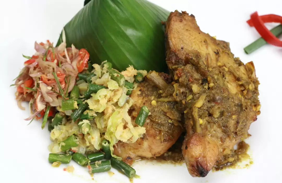  Bebek Betutu – Slow-Cooked Balinese Duck