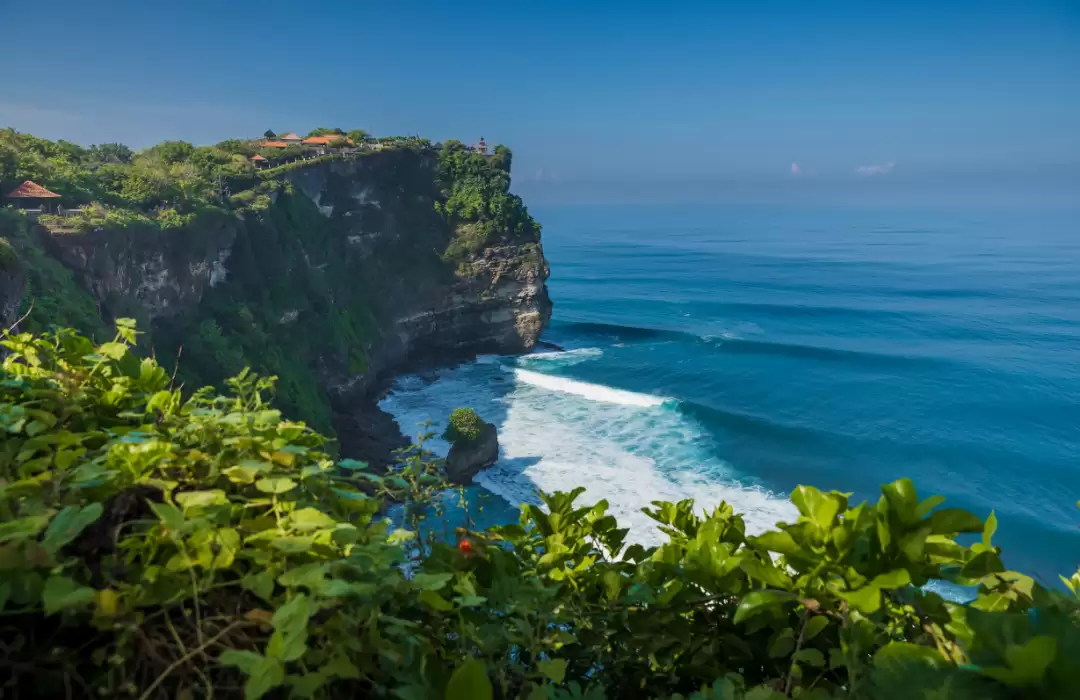 Uluwatu Temple – The Best Sunset Temple Experience