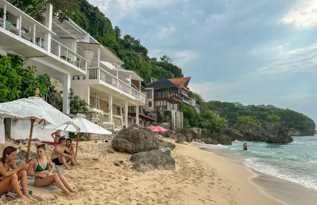 Secret Spot Bali – Oceanfront Tranquility in Bingin Beach