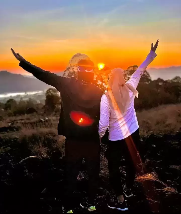 Combined Jeep With Sunrise Trek