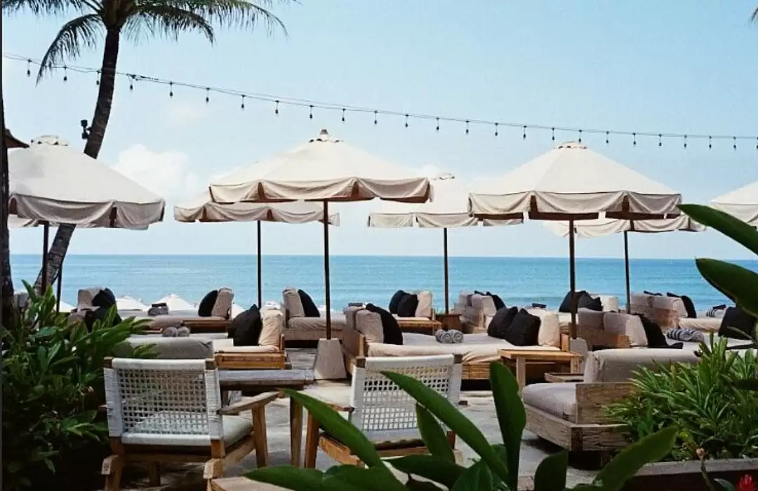 The Lawn – A Beach Club with a Relaxed, Stylish Vibe