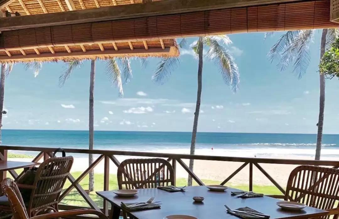 La Lucciola – Iconic Beachfront Dining in Seminyak
