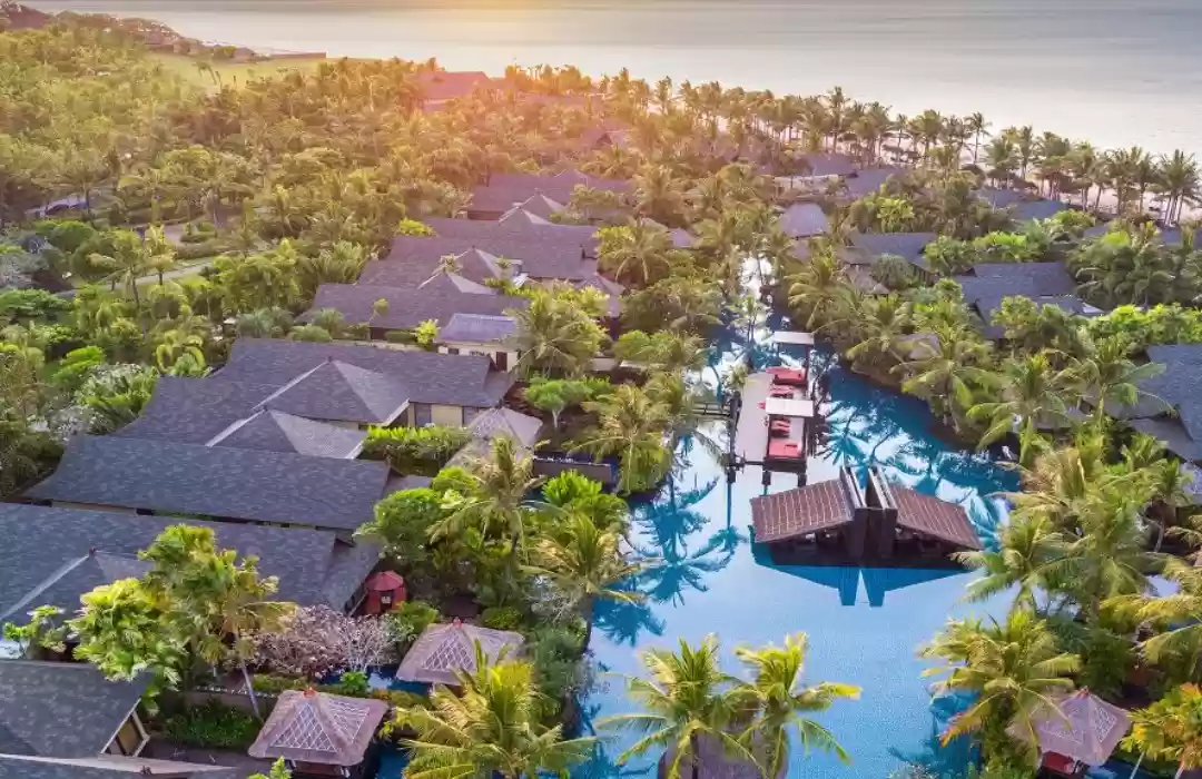 The St. Regis Bali Resort – Beachfront Luxury in Nusa Dua