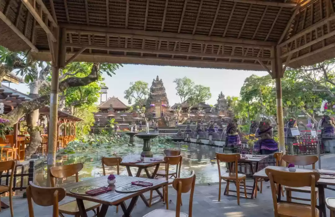 Café Lotus – A Peaceful Retreat in Ubud’s Sacred Heart