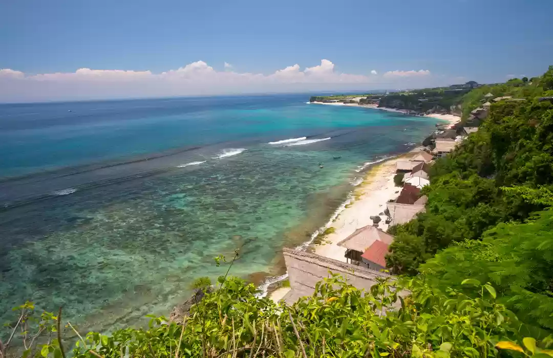 Bingin Beach – A Hidden Gem for Surfing and Seclusion