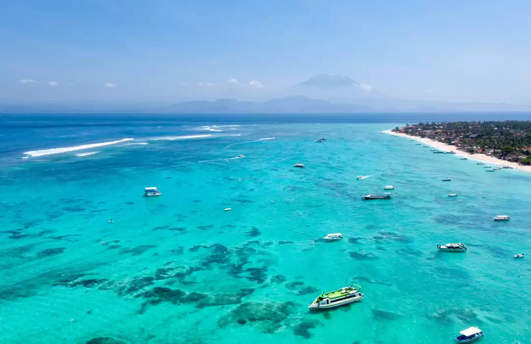 Nusa Lembongan – Learn to Surf on Bali’s Smaller Island