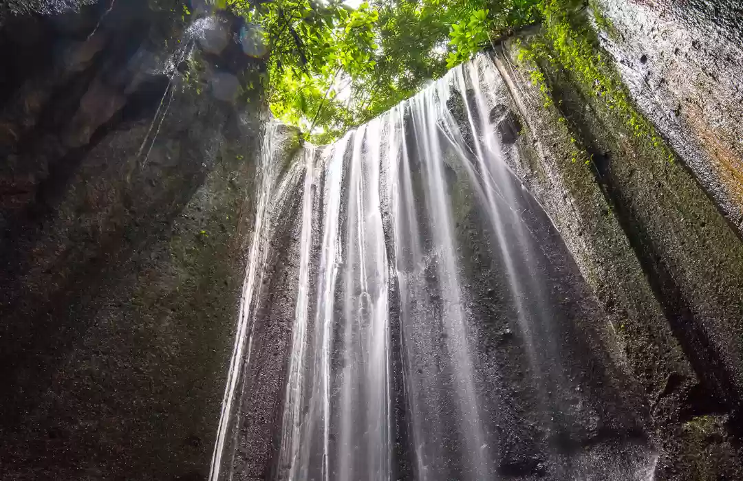 Tukad Cepung Waterfall – Keindahan Air Terjun Tersembunyi