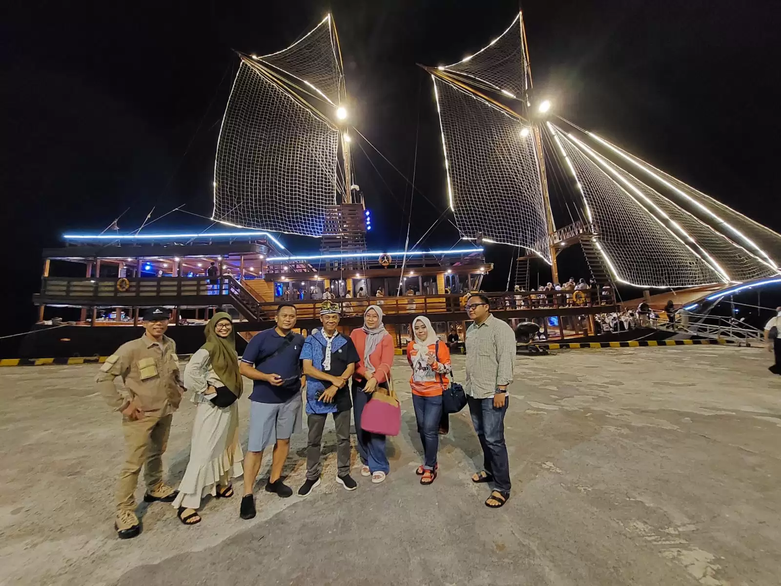 4D3N Bali Safari-Sunset Dinner Cruise ( MTB 401-D )