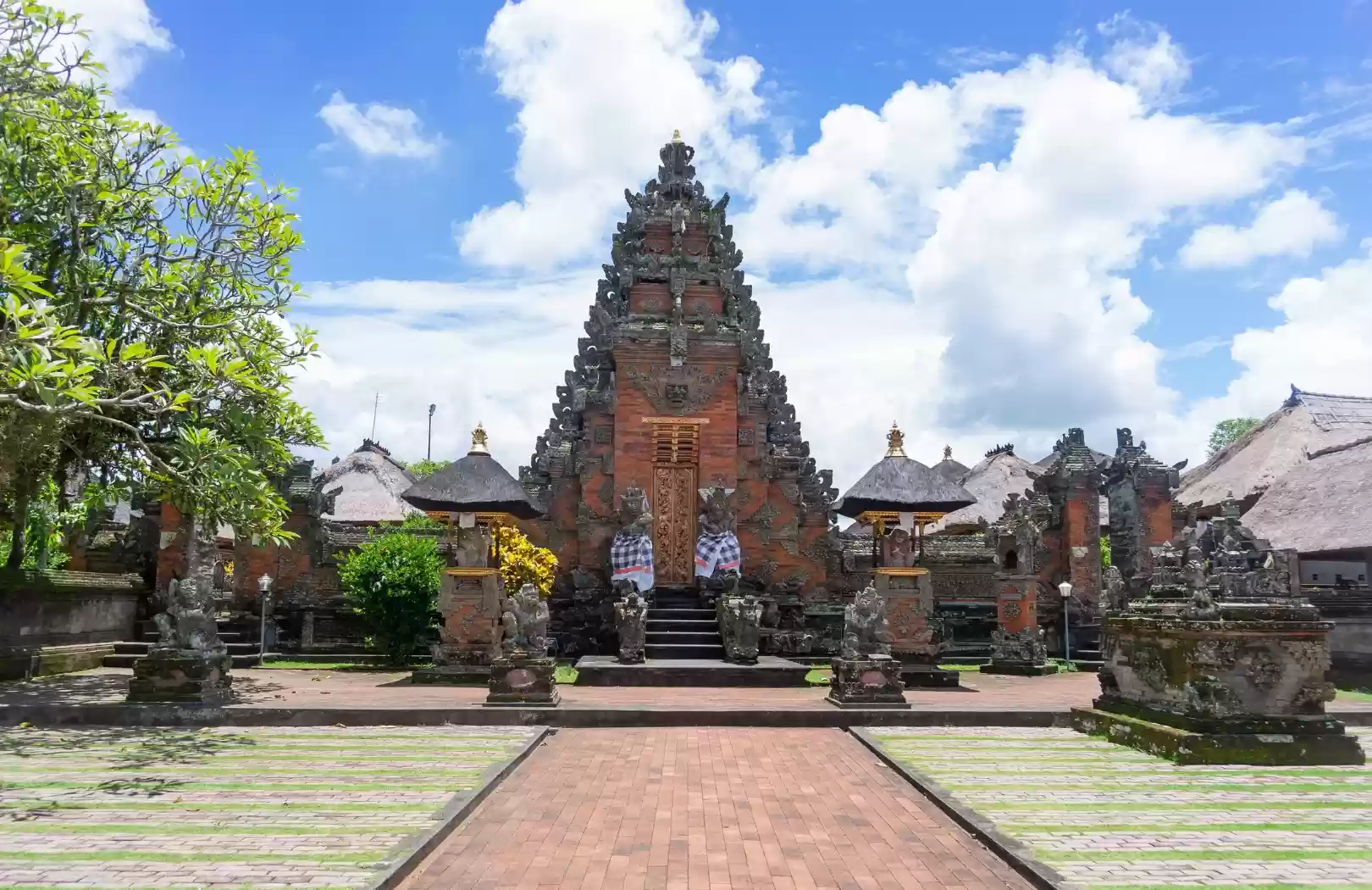 Bali Cultural & Wildlife Exploration Tour - Ubud and Bird Park Adventure