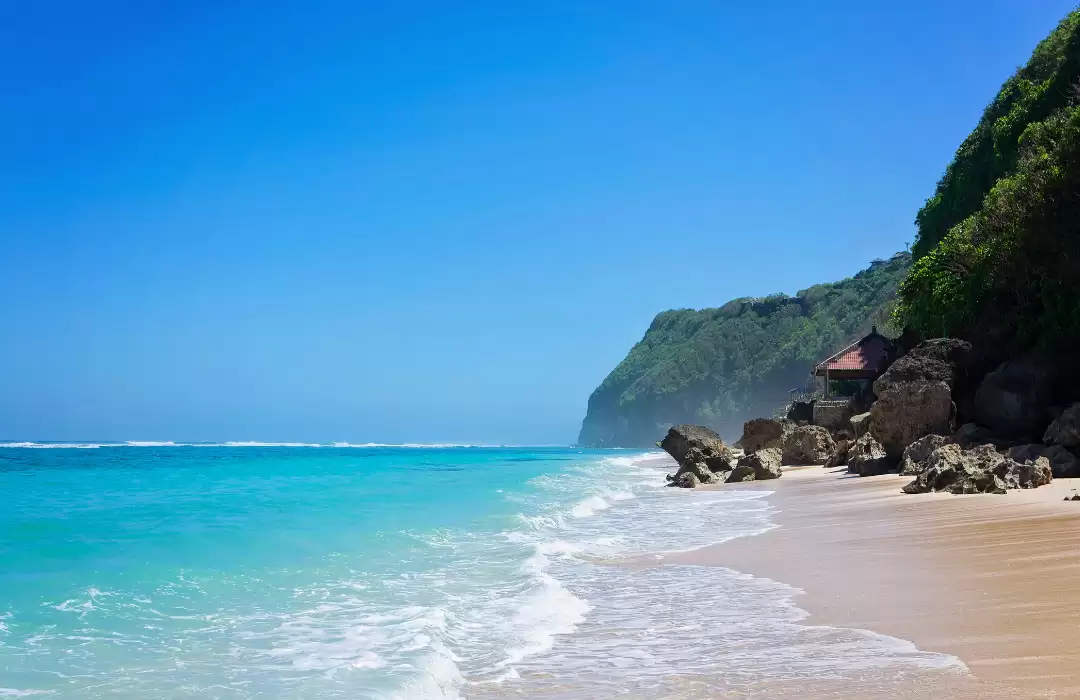 Pantai Melasti – Bali’s Hidden Oasis