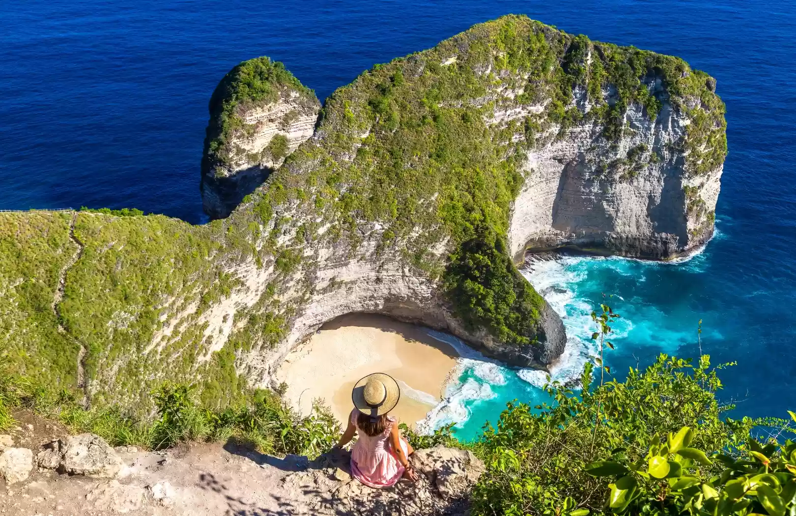 Nusa Penida Snorkeling Tour: Swim with Mantas & Explore Island Wonders