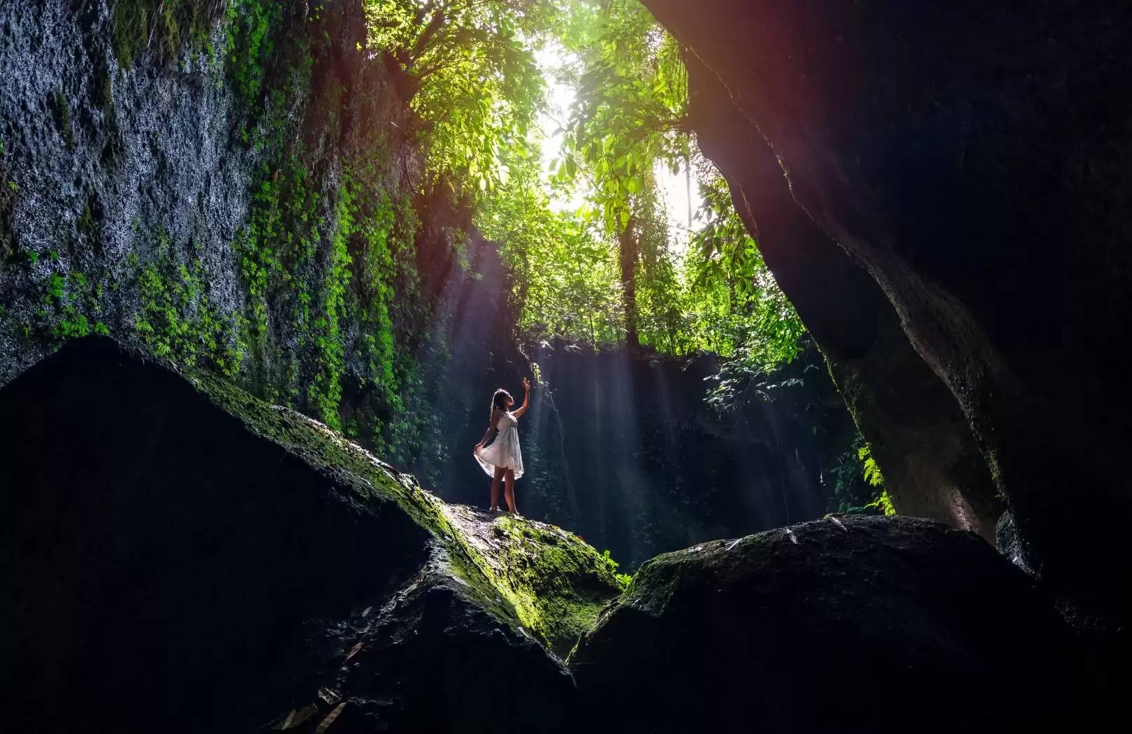 Hidden Waterfall Adventure: Tukad Cepung, Tibumana & Tegenungan