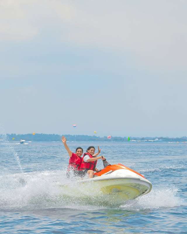 South Bali Splash & Culture Tour: Watersports, Cliffs & Kecak Fire Dance