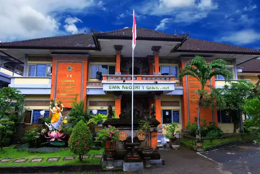Surat Edaran  Nomor : 12 Tahun 2025 Tentang PENCEGAHAN KORUPSI DAN PENGENDALIAN GRATIFIKASI DILINGKUNGAN PEMERINTAH PROVINSI BALI