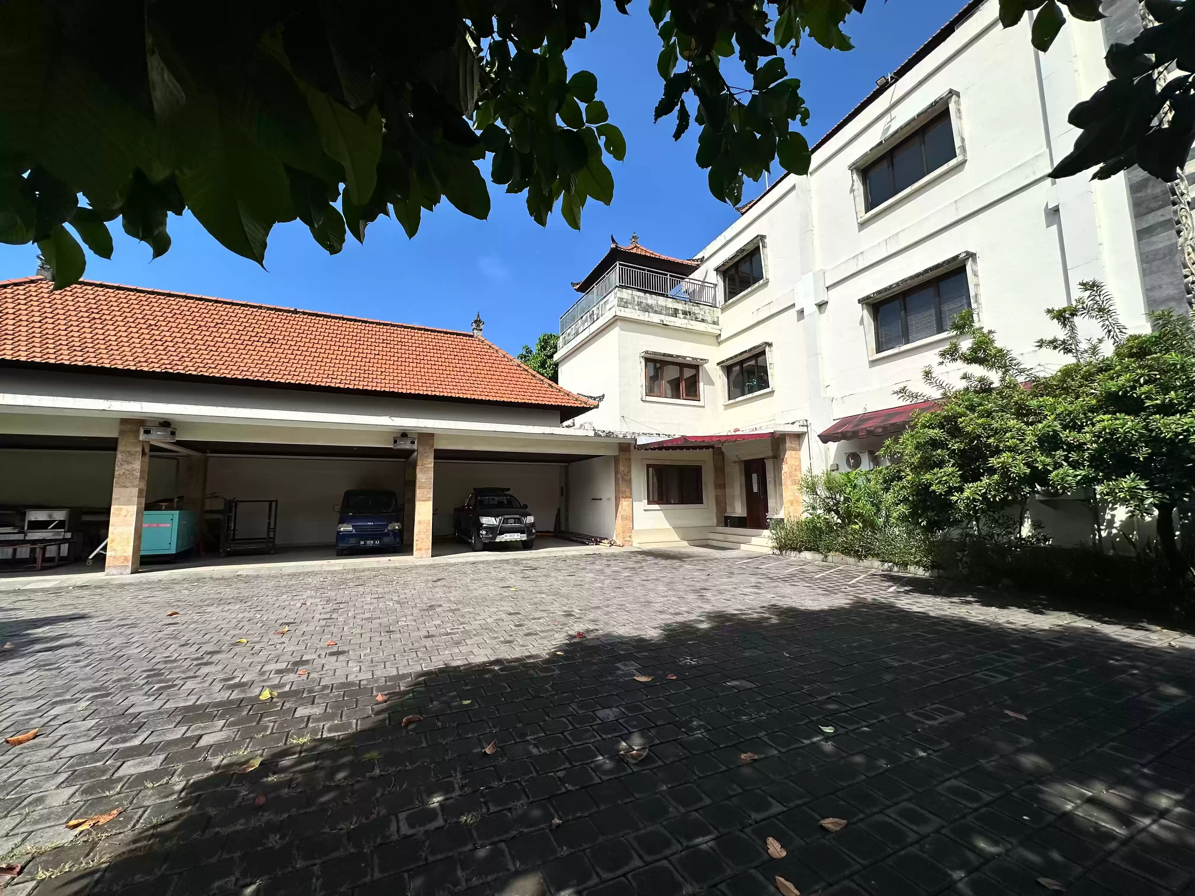 TANAH PRIBADI DI PINGGIR JALAN UTAMA BATUR SARI SANUR