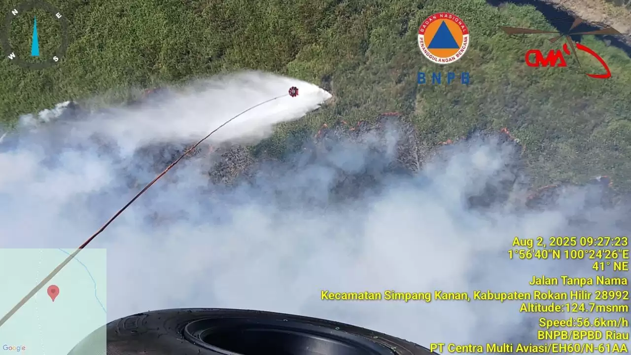 Syafnurizal; Dua Helikopter Water Bombing di Turunkan ke Rohil Atasi Karhutla di Simpang Kanan dan Kubu