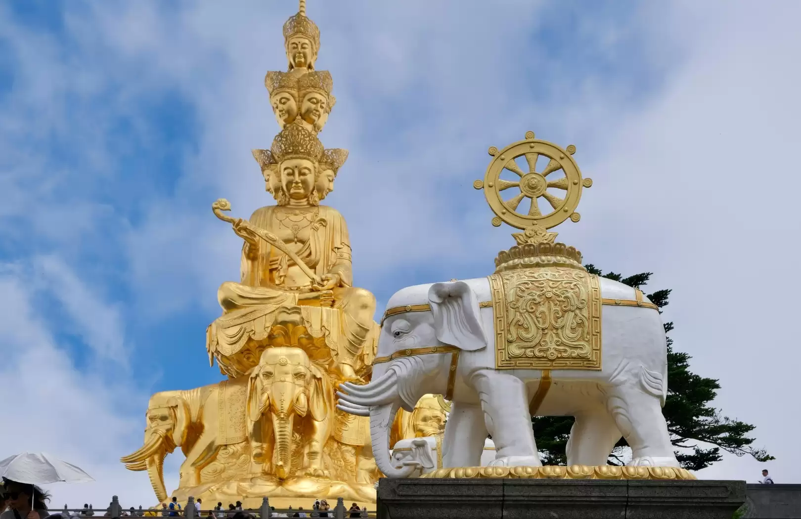 Chengdu – Jiuzhaigou – Emeishan – Chongqing Tour – 10 Days 8 Nights