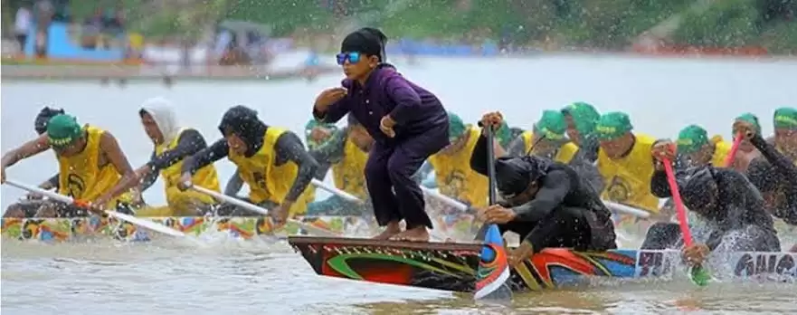 Festival Pacu Jalur: Harmoni Budaya dan Ekonomi Keberlanjutan di Riau 