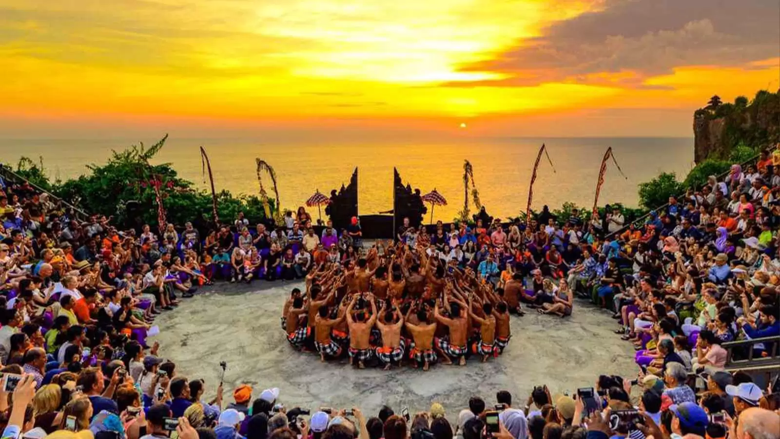Paket Tour Keluarga 2H 1M B