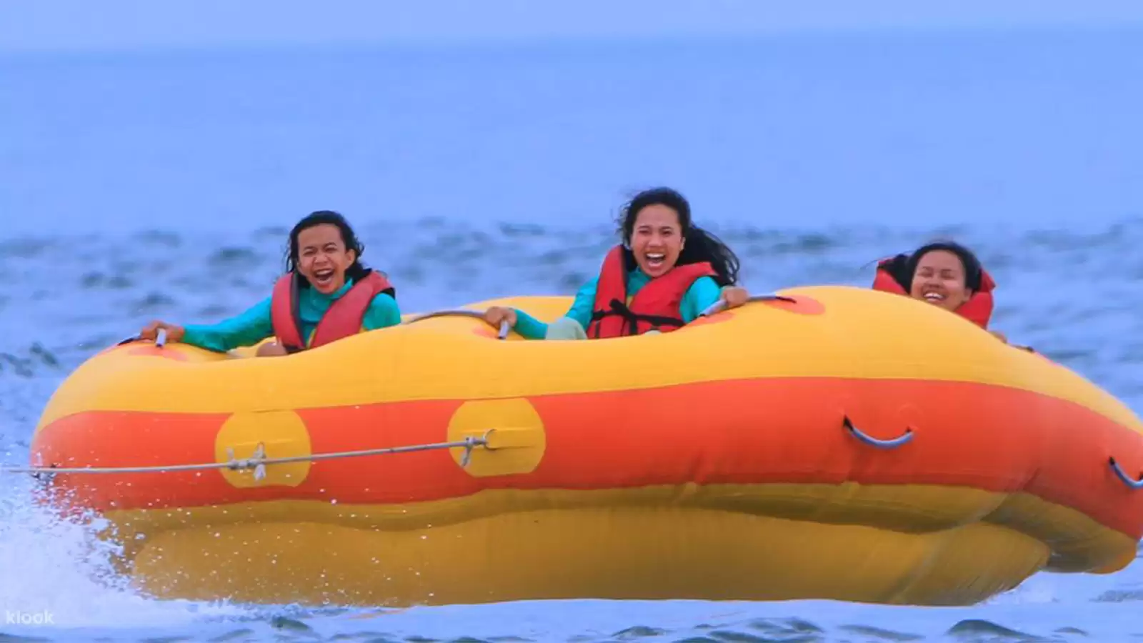Paket Tour Keluarga 5H 4M