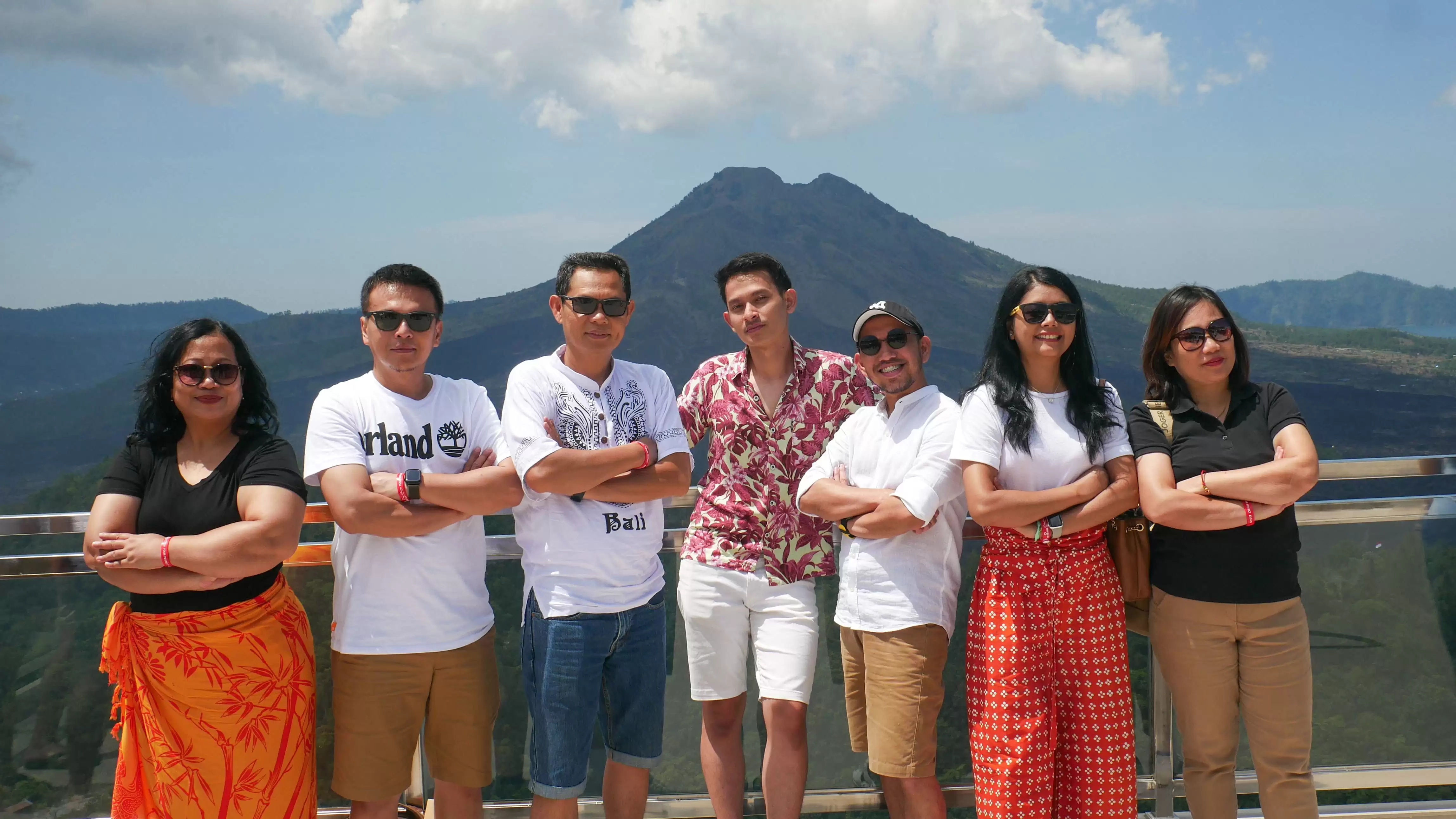 Paket Tour Keluarga 2H 1M A