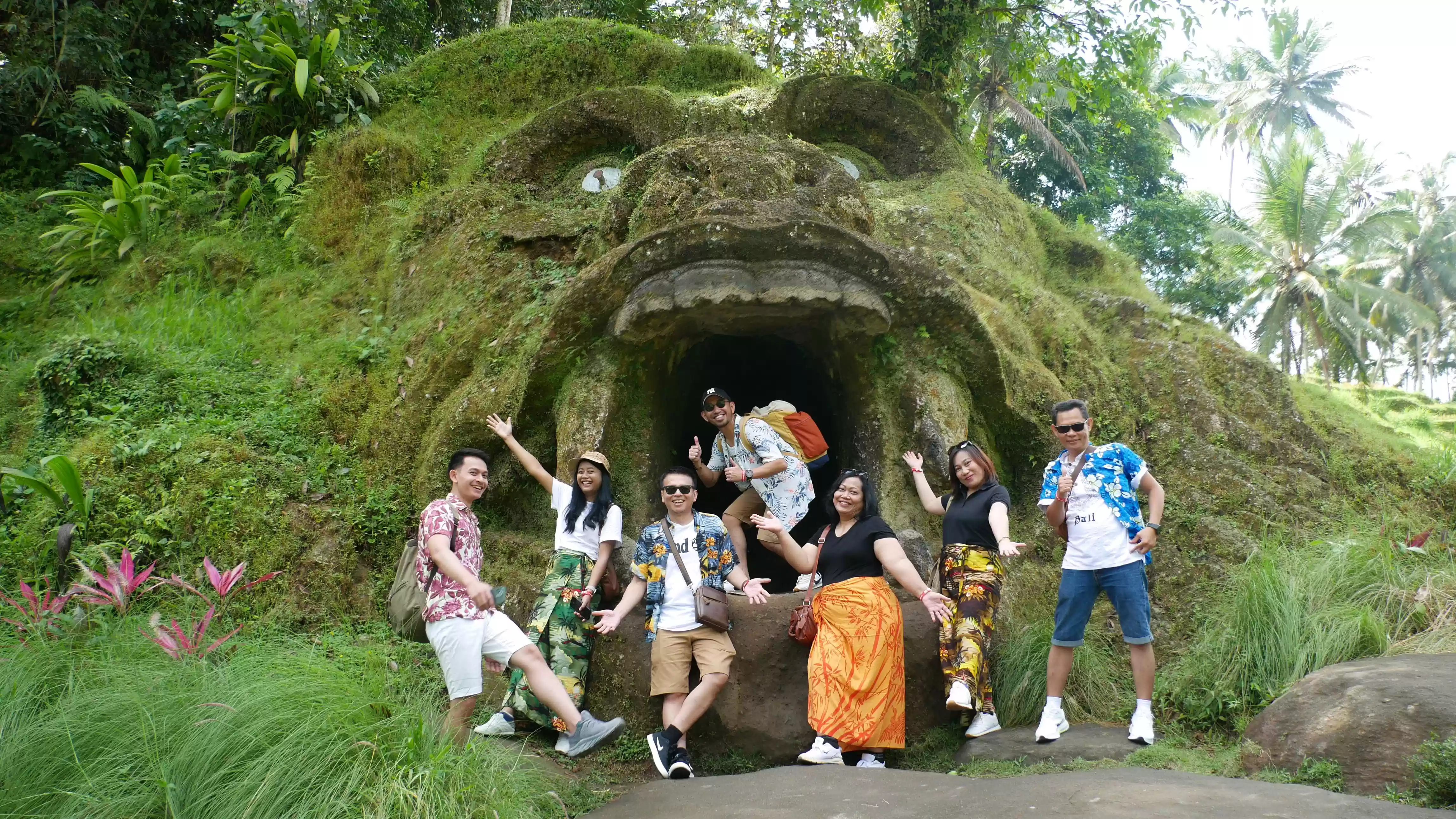 Paket Tour Keluarga 2H 1M C