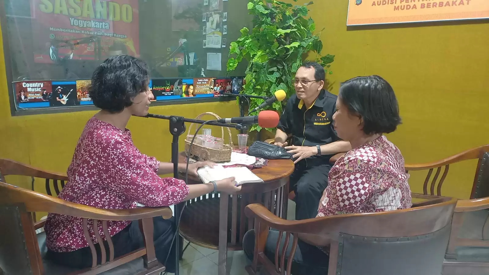 Siaran Perdana GPPI Sang Sinar di Radio Sasando FM