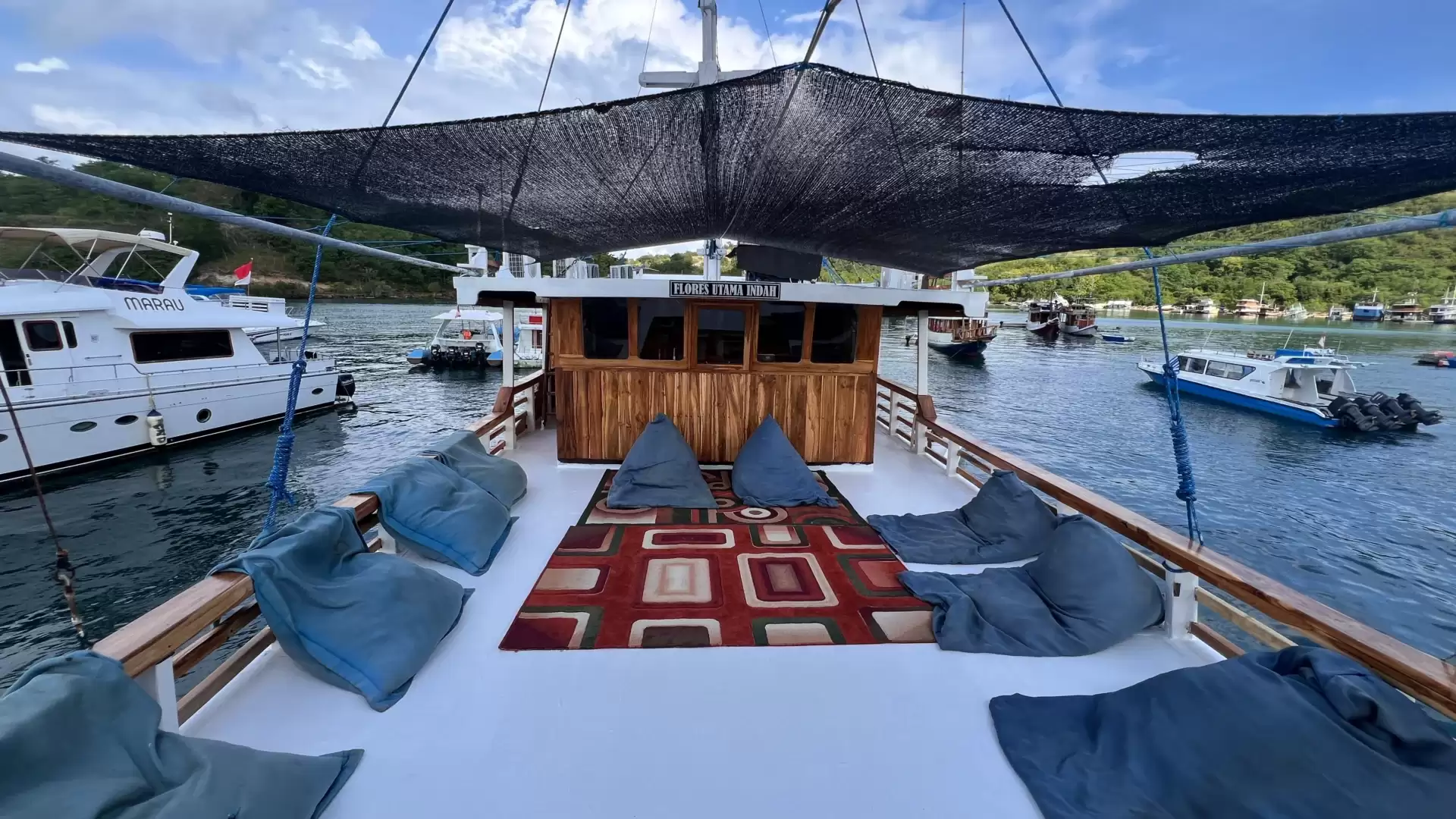 Flores Utama Sailing Komodo Tour