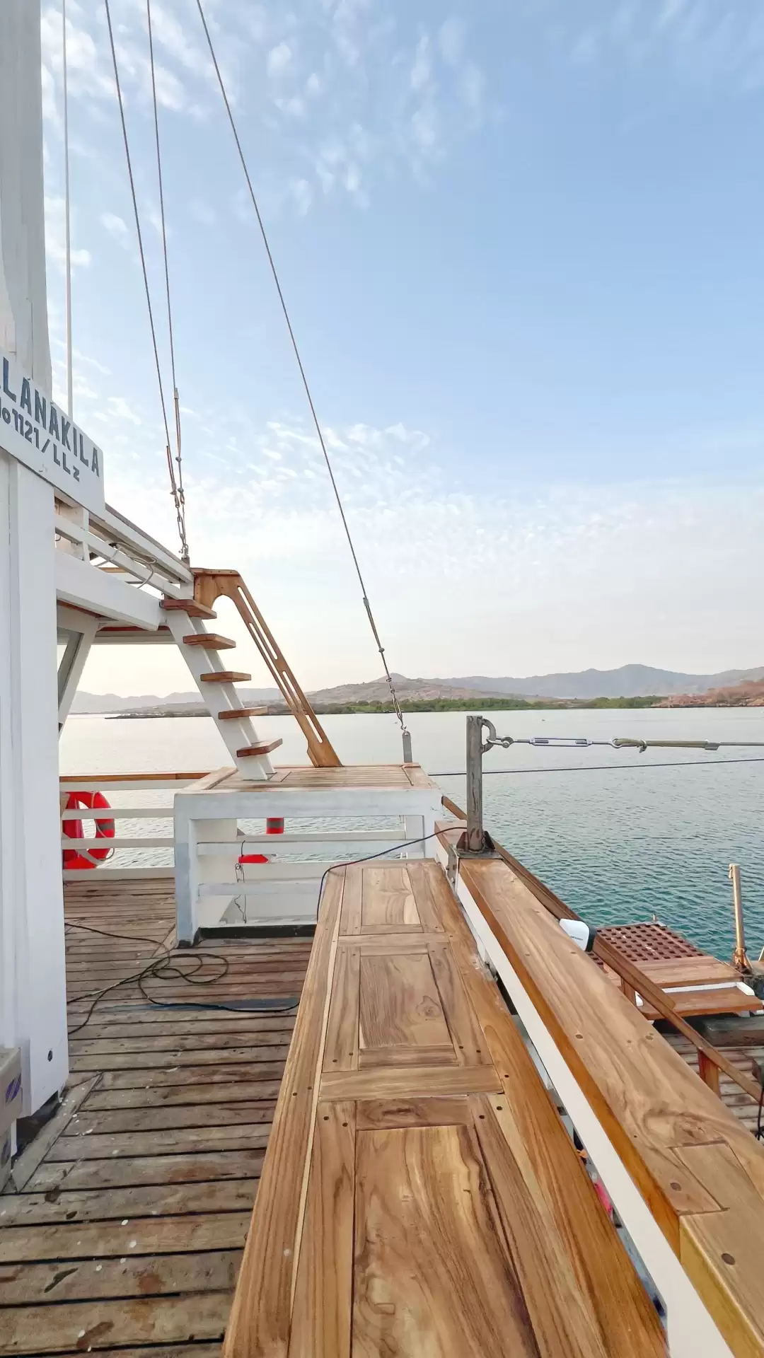 Lanakila Phinisi Sailing Komodo Tour