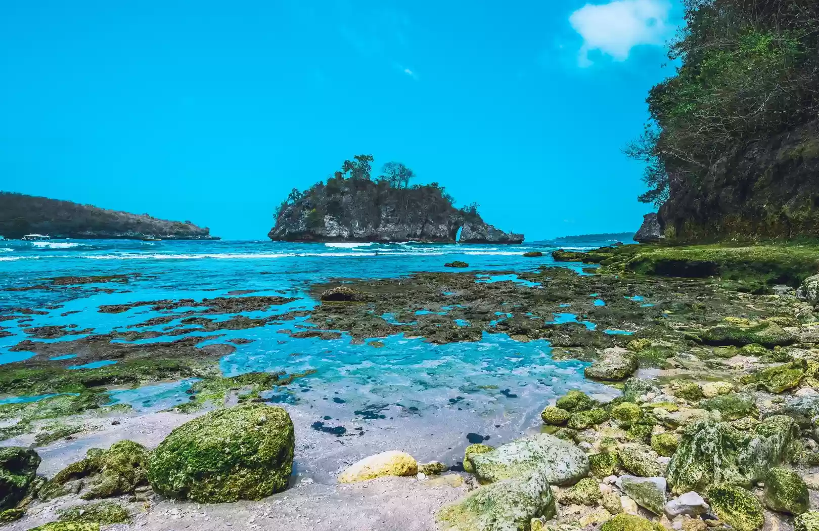 Combination Nusa Penida Tour (West + East)