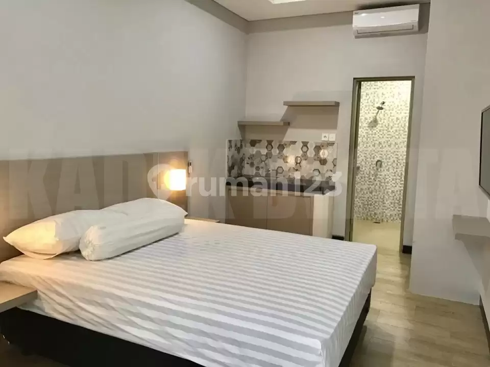 Dijual Kos/Apartemen Elite 3 Lantai di Jalan Raya Kuta – Full Furnished & SHM