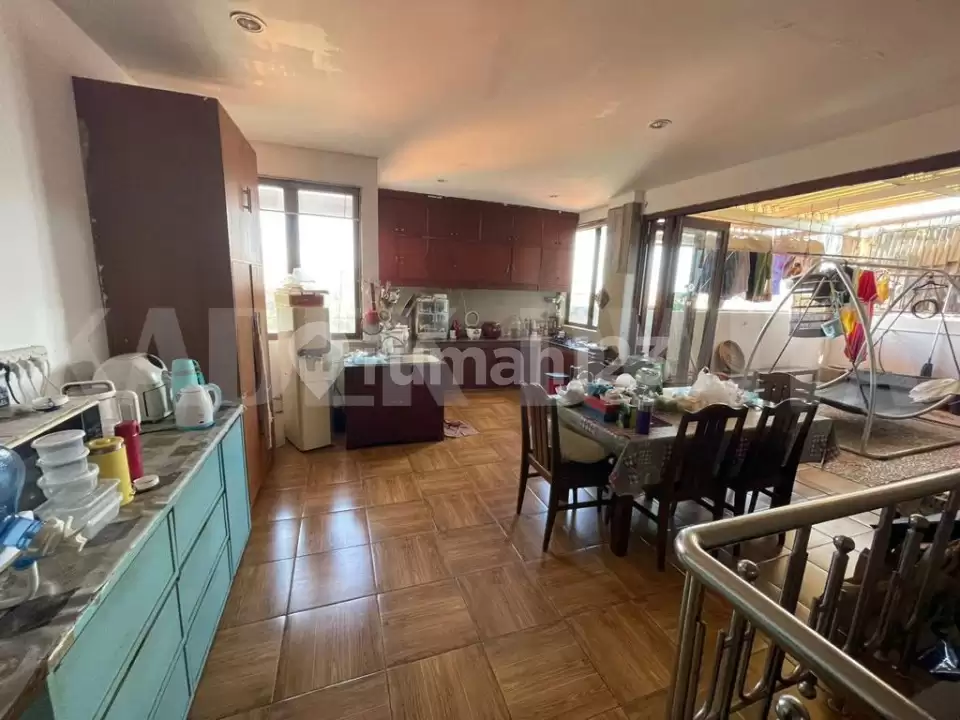 Dijual Ruko 3 Lantai Ex-Restoran di Jalan Raya Tuban – Kuta, Dekat Bandara Ngurah Rai