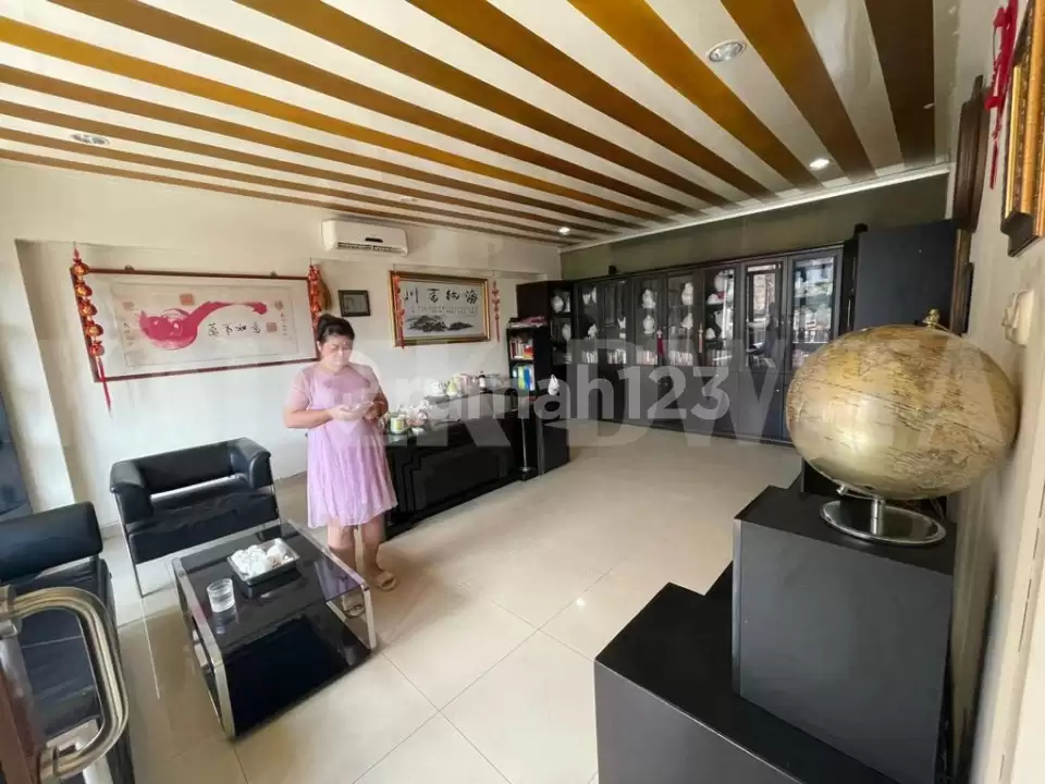 Dijual Ruko 3 Lantai Ex-Restoran di Jalan Raya Tuban – Kuta, Dekat Bandara Ngurah Rai