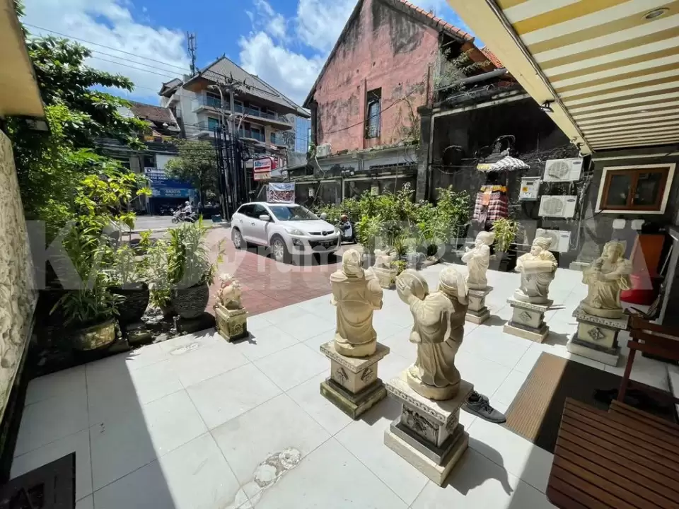 Dijual Ruko 3 Lantai Ex-Restoran di Jalan Raya Tuban – Kuta, Dekat Bandara Ngurah Rai